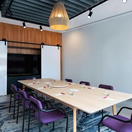 Aloft Playa Del Carmen Hotel ภายนอก รูปภาพ Meeting room at the University of Westminster