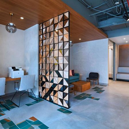 Aloft Playa Del Carmen Hotel ภายนอก รูปภาพ Interior of the hotel