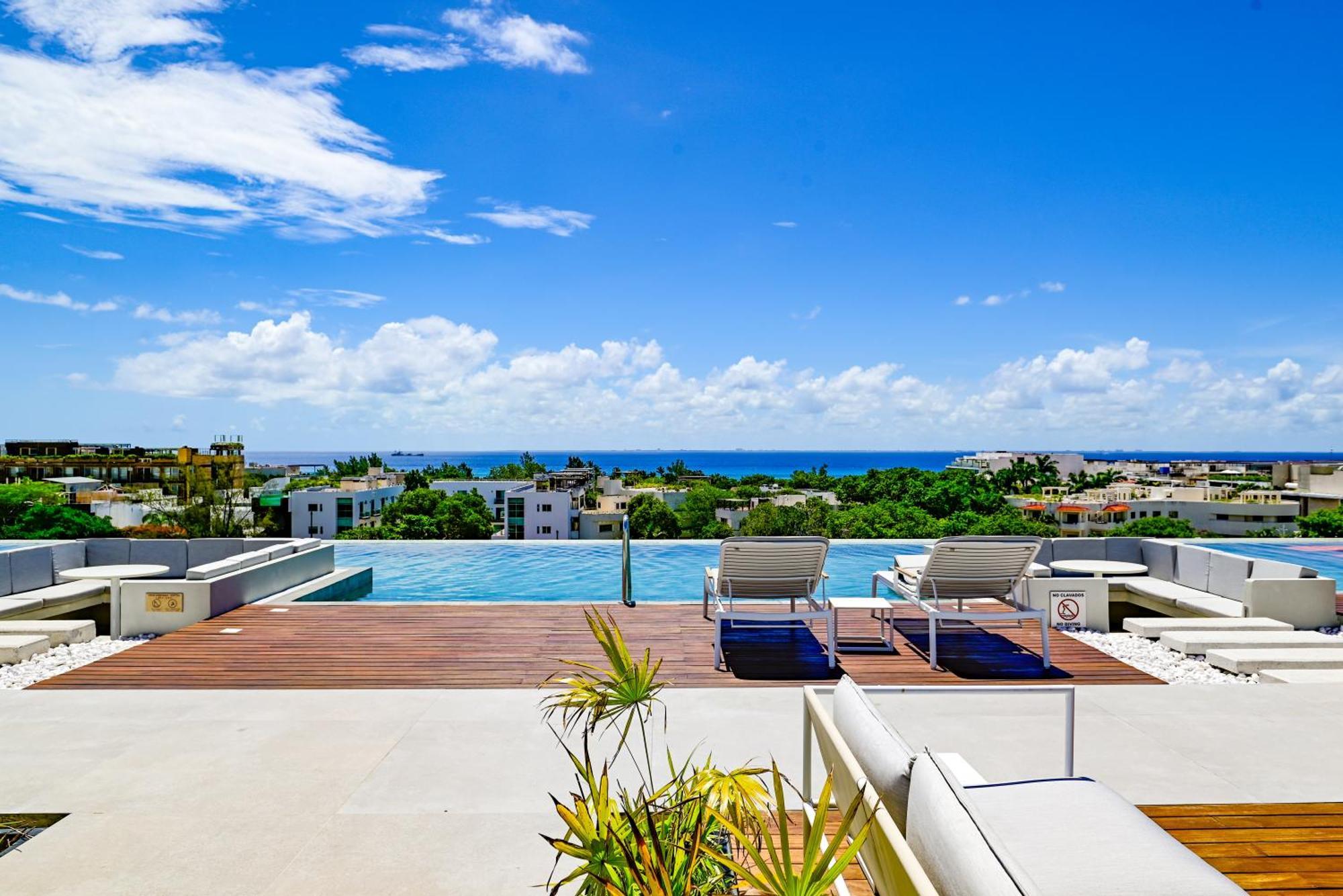 Aloft Playa Del Carmen Hotel ภายนอก รูปภาพ Rooftop pool at the Ritz-Carlton, Dorado Beach, Puerto Rico