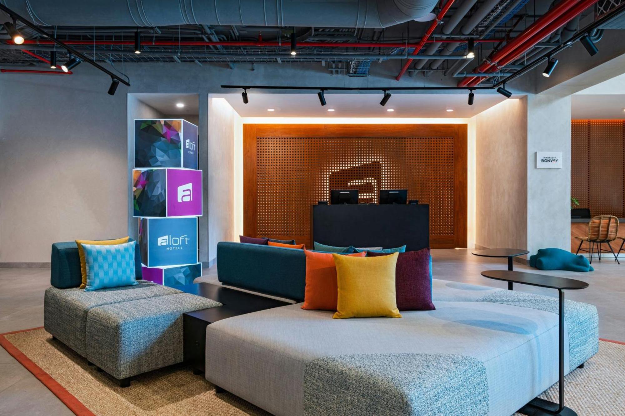 Aloft Playa Del Carmen Hotel ภายนอก รูปภาพ The lobby of the hotel
