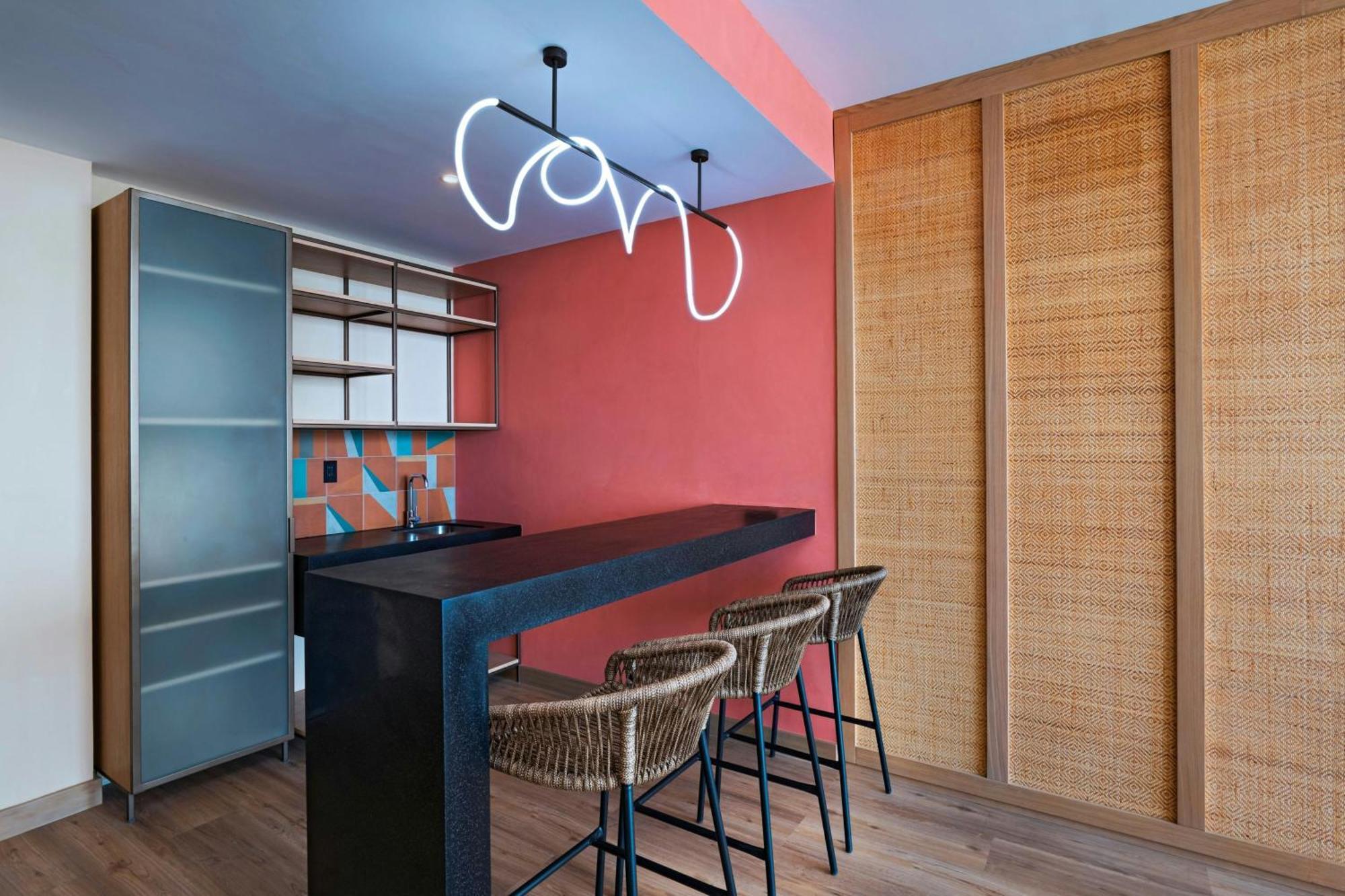Aloft Playa Del Carmen Hotel ภายนอก รูปภาพ A kitchen in a private home